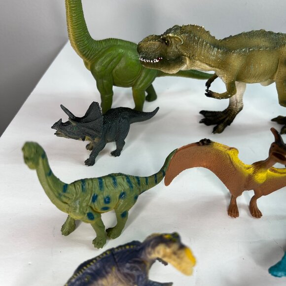 13-Piece Dinosaur Plastic Toy Figure Set Assorted Types of Dinosaurs - Picture 5 of 13